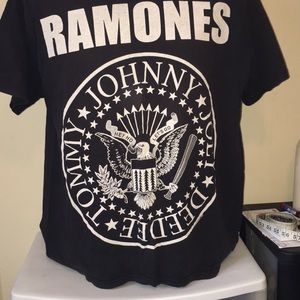 Ramones Tee size XL